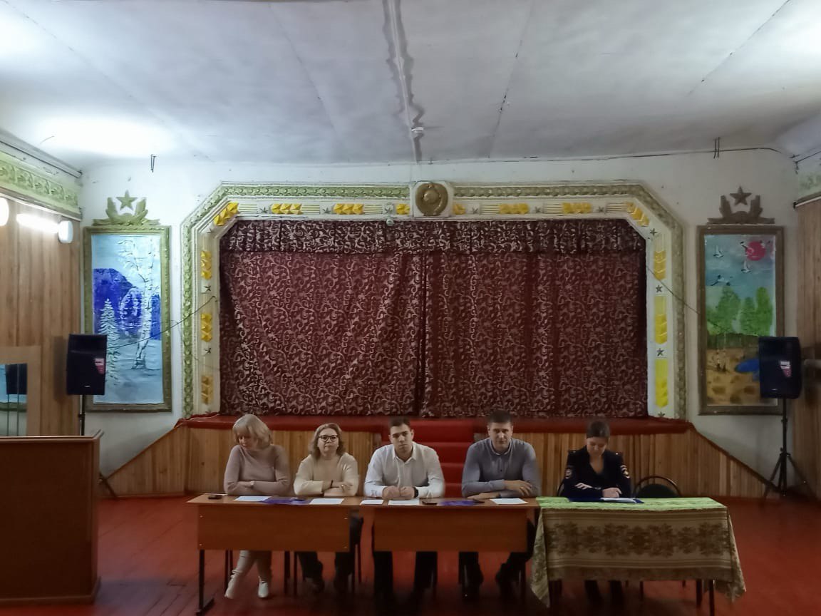 Семинар с иностранными гражданами, осуществляющими трудовую деятельность в Ровенском районе..