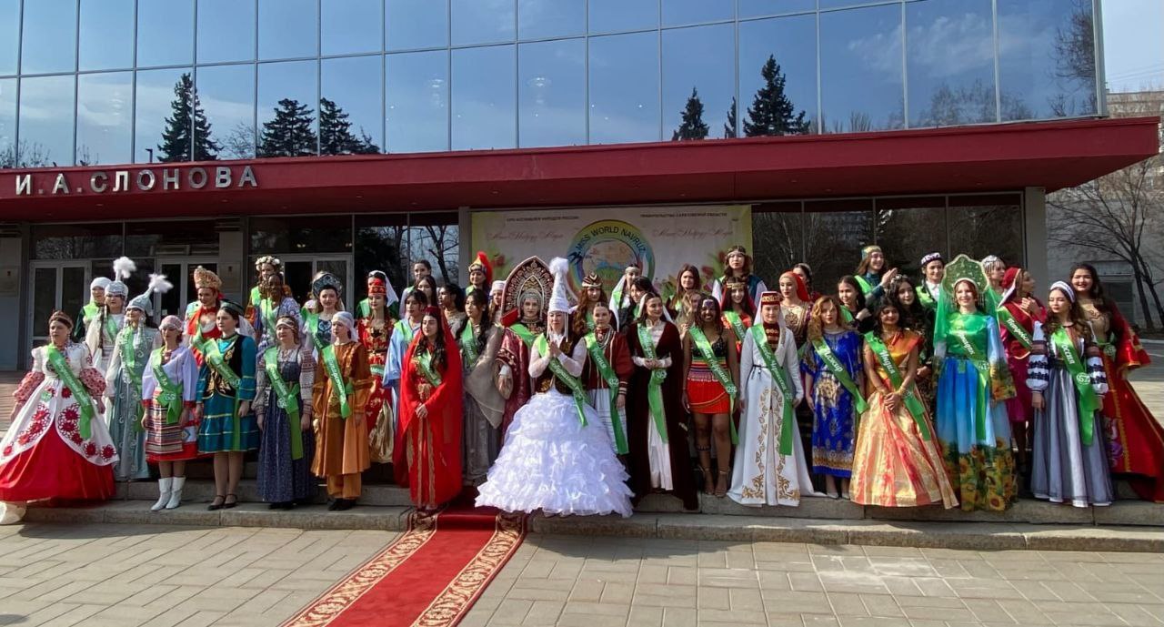 В Саратове прошел Ежегодный международный конкурс национального костюма, творчества и красоты «Мисс Навруз мира - 2025»..